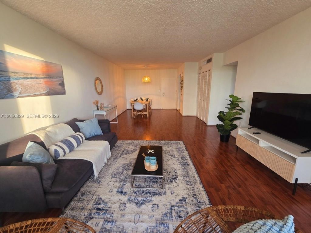 800 West Ave, Unit 722, Miami Beach, FL 33139 Photo