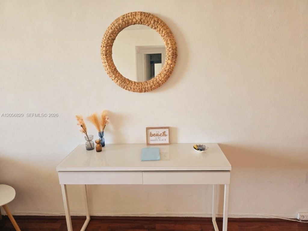 800 West Ave, Unit 722, Miami Beach, FL 33139 Photo