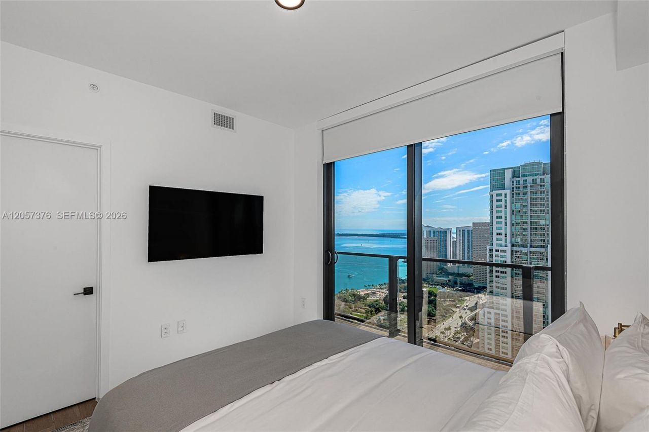 398 NE 5th St, Unit 3711, Miami, FL 33132 Photo