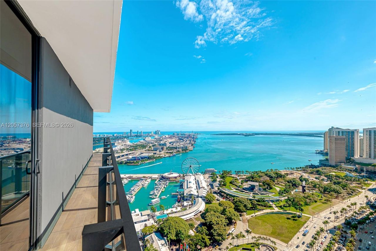 398 NE 5th St, Unit 3711, Miami, FL 33132 Photo