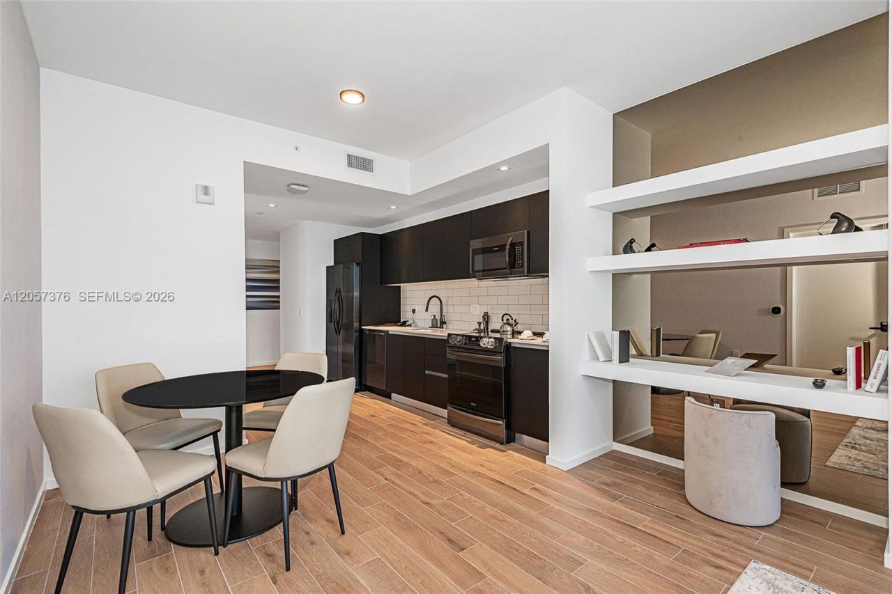 398 NE 5th St, Unit 3711, Miami, FL 33132 Photo