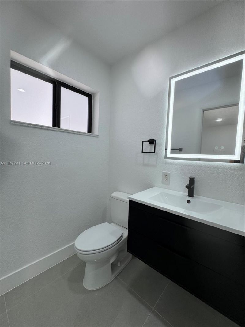 1370 SW 32nd St, Fort Lauderdale, FL 33315 Photo