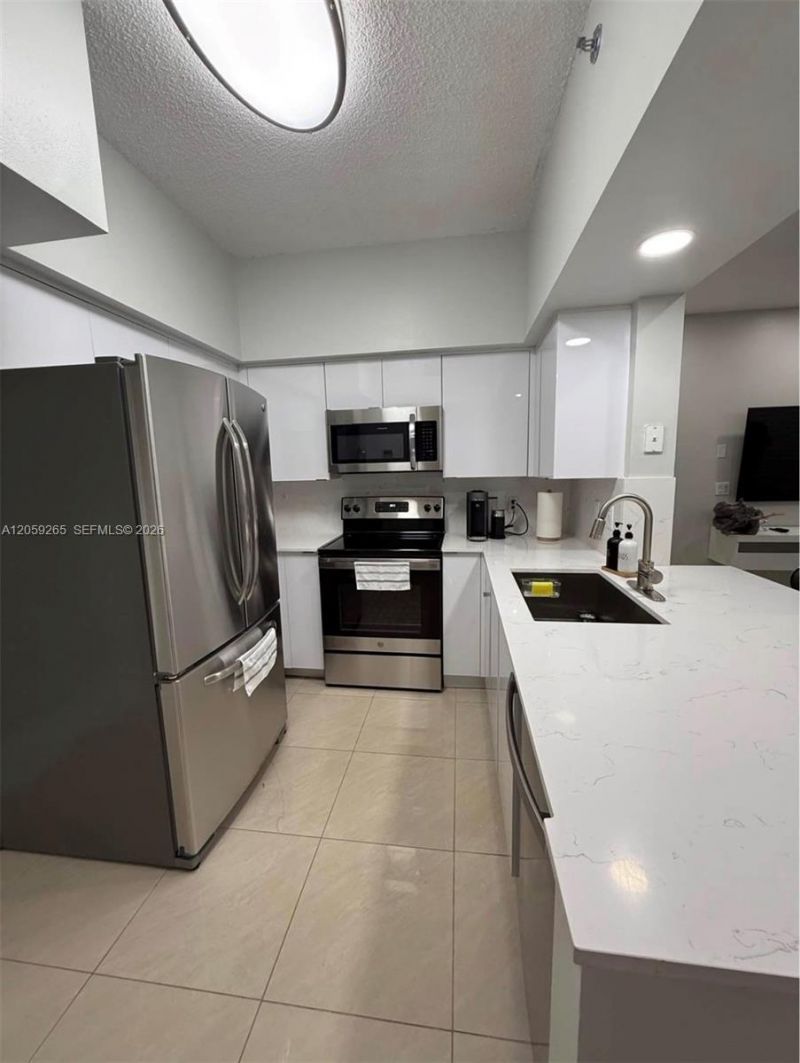 3105 NE 184th St, Unit 7102, Aventura, FL 33160 Photo
