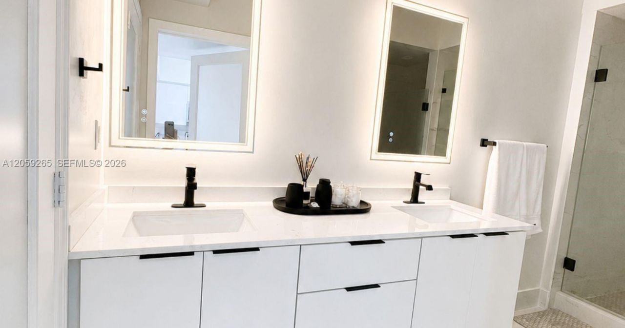 3105 NE 184th St, Unit 7102, Aventura, FL 33160 Photo