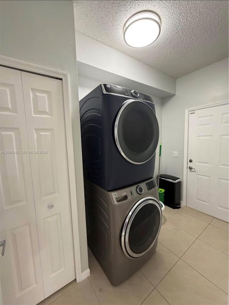 3105 NE 184th St, Unit 7102, Aventura, FL 33160 Photo
