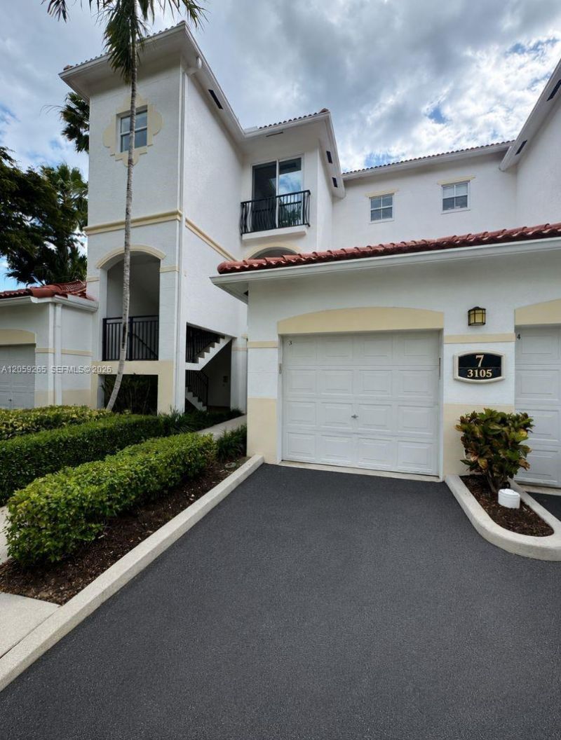 3105 NE 184th St, Unit 7102, Aventura, FL 33160 Photo