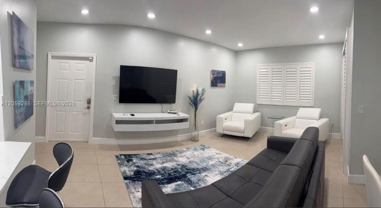 3105 NE 184th St, Unit 7102, Aventura, FL 33160 Photo