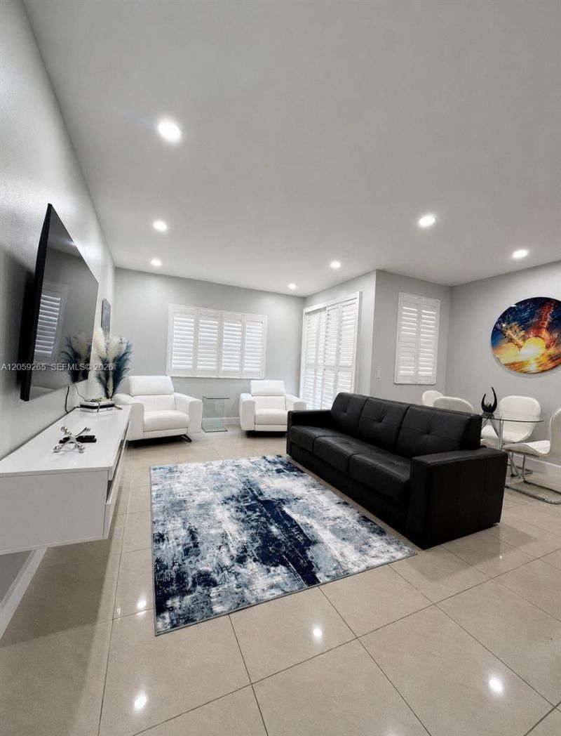 3105 NE 184th St, Unit 7102, Aventura, FL 33160 Photo