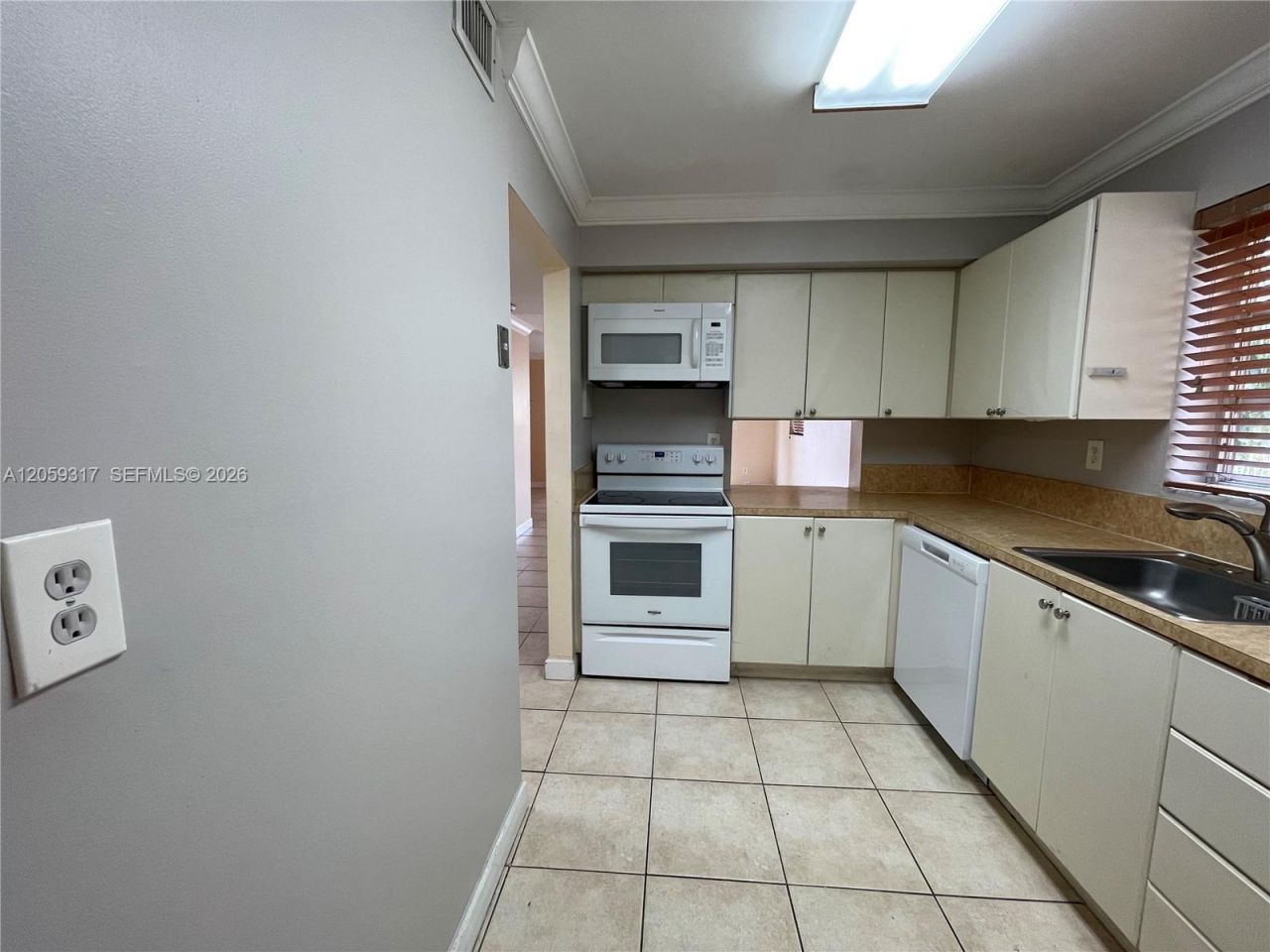 8600 SW 109th Ave, Unit 4-220, Miami, FL 33173 Photo