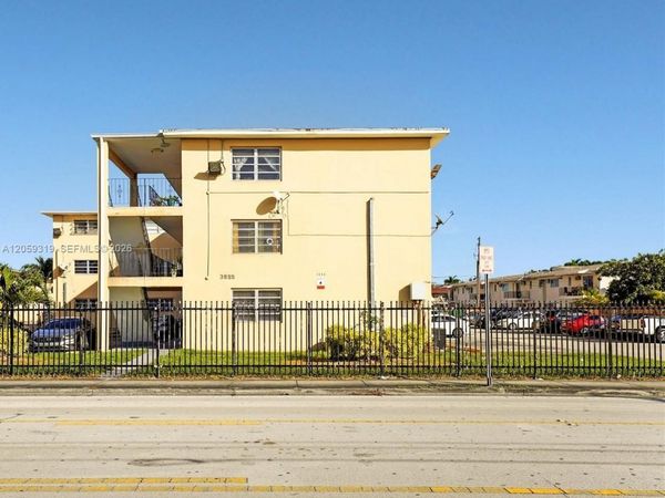 3855 SW 79th Ave, Unit 27, Miami, FL 33155