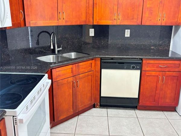7410 SW 82nd St , Unit K103, Miami, FL 33143