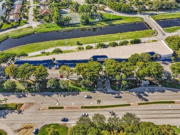 7204 W Oakland Park Blvd , Lauderhill, FL 33313