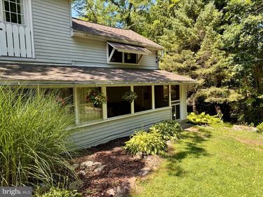 24 ASTER LANE, FREDERICKSBURG, PA 17026