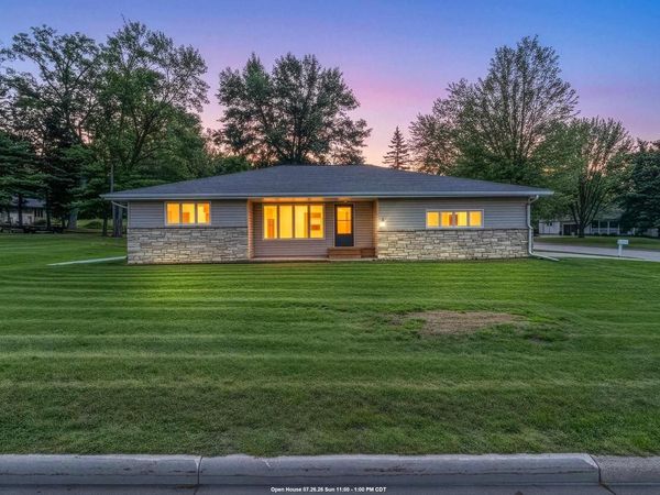 802 E RIDLINGTON AVENUE, Shawano, WI 54166