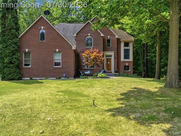 9293 Oakview Drive, Swartz Creek, MI 48473