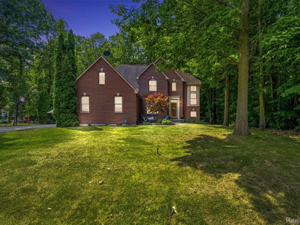 9293 Oakview Drive, Swartz Creek, Mi 48473