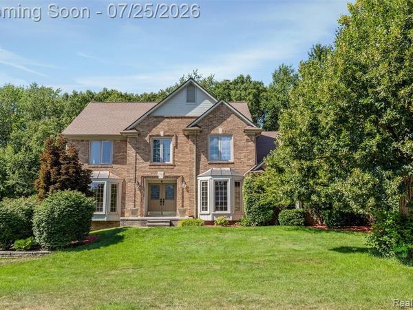3740 Merriweather Lane, Rochester Hills, MI 48306