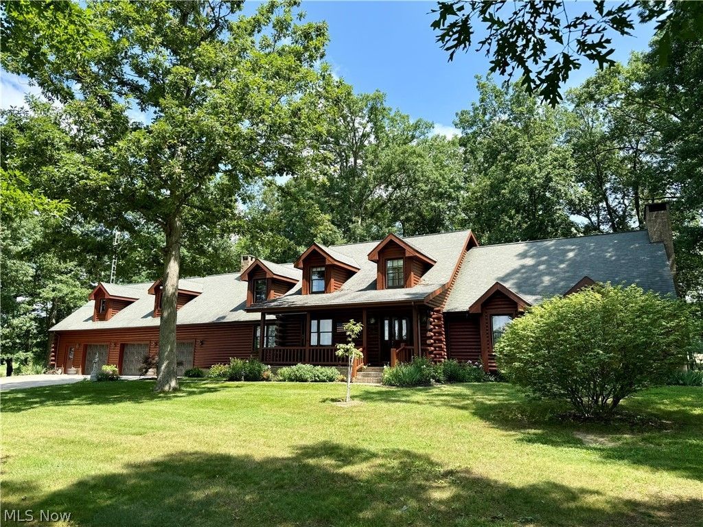 1098 Mace Road NE, Carrollton, OH 44615