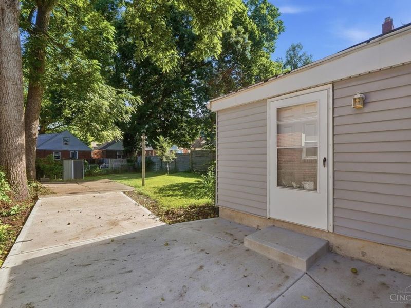 6822 Hurd Avenue, Cincinnati, OH 45227 Photo 29