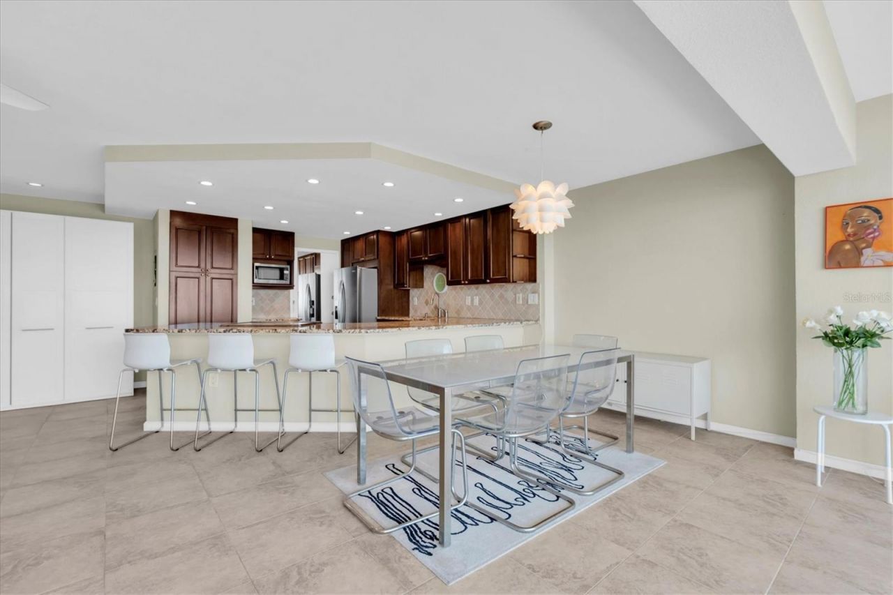 7200 Sunshine Skyway Ln S, Unit 15H, Saint Petersburg, FL 33711 Photo