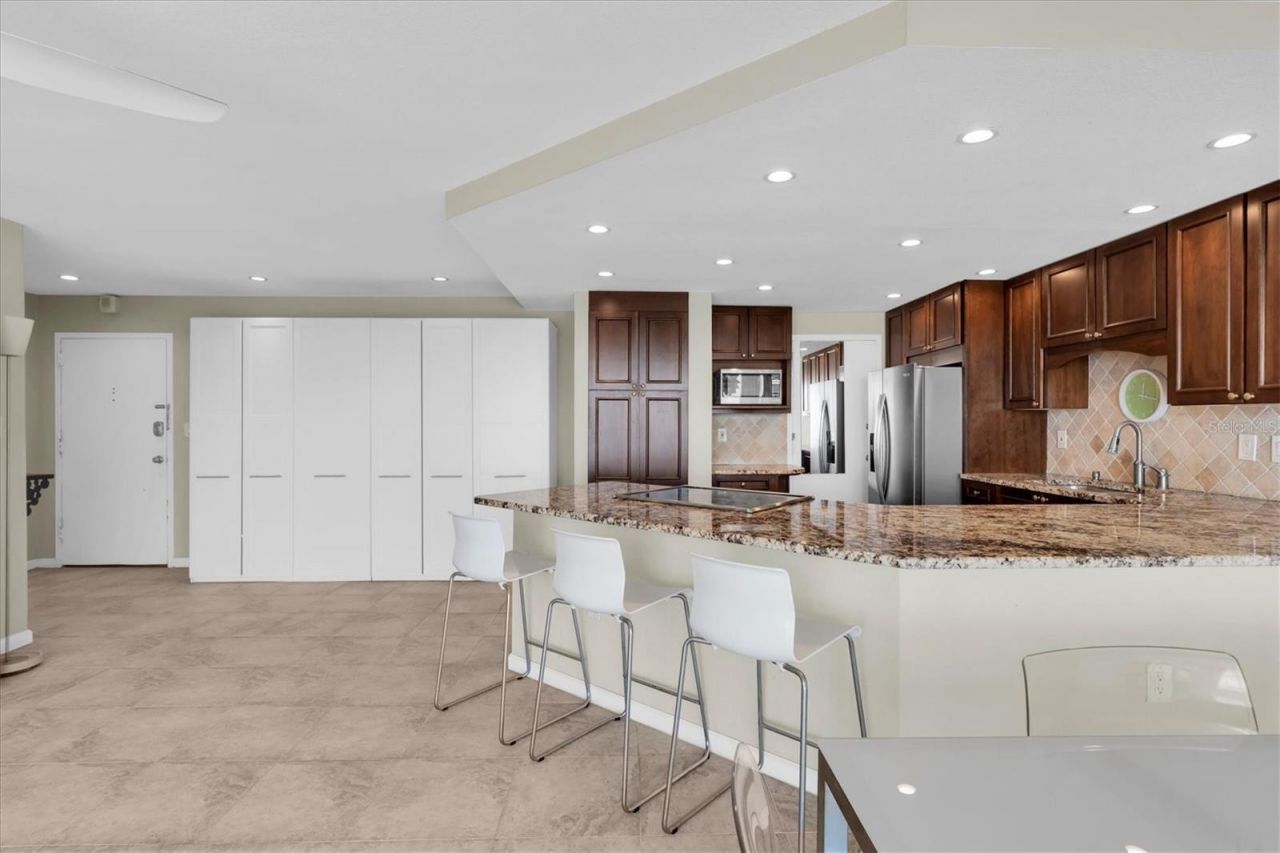 7200 Sunshine Skyway Ln S, Unit 15H, Saint Petersburg, FL 33711 Photo