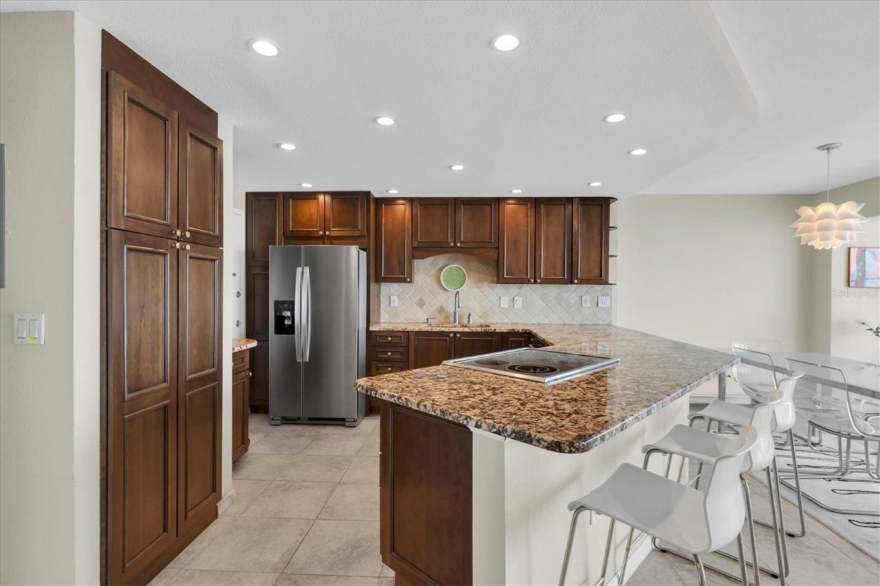 7200 Sunshine Skyway Ln S, Unit 15H, Saint Petersburg, FL 33711 Photo