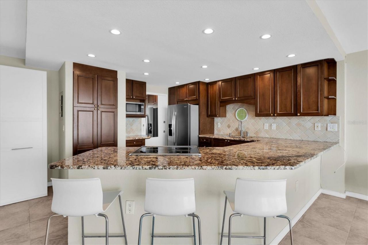 7200 Sunshine Skyway Ln S, Unit 15H, Saint Petersburg, FL 33711 Photo