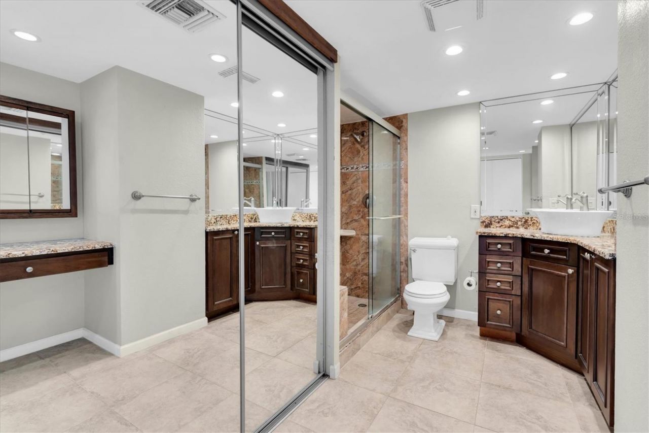 7200 Sunshine Skyway Ln S, Unit 15H, Saint Petersburg, FL 33711 Photo