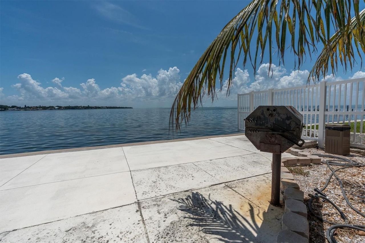 7200 Sunshine Skyway Ln S, Unit 15H, Saint Petersburg, FL 33711 Photo