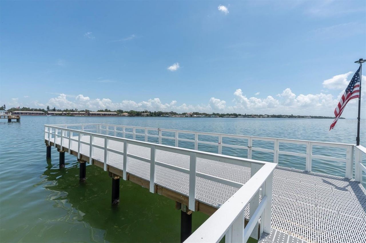 7200 Sunshine Skyway Ln S, Unit 15H, Saint Petersburg, FL 33711 Photo