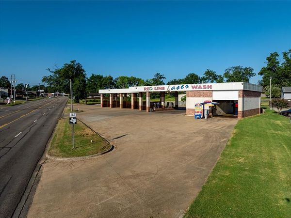 109 S Greer Boulevard , Pittsburg, TX 75686