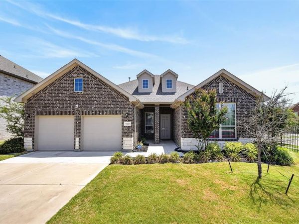 7223 Fallen Crest Lane , Arlington, TX 76001