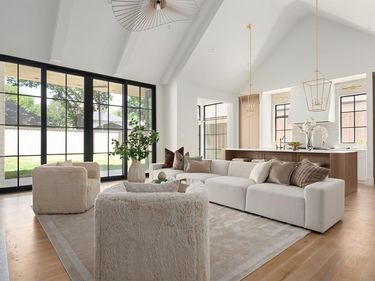 9027 Daytonia Avenue, Dallas, TX 75218