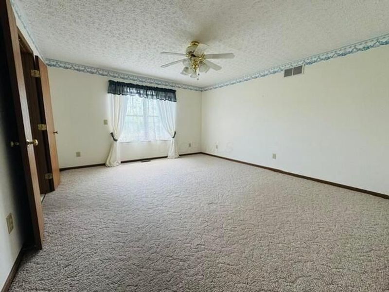 1716 Fern Trail Drive , Lancaster, OH 43130 Photo 10
