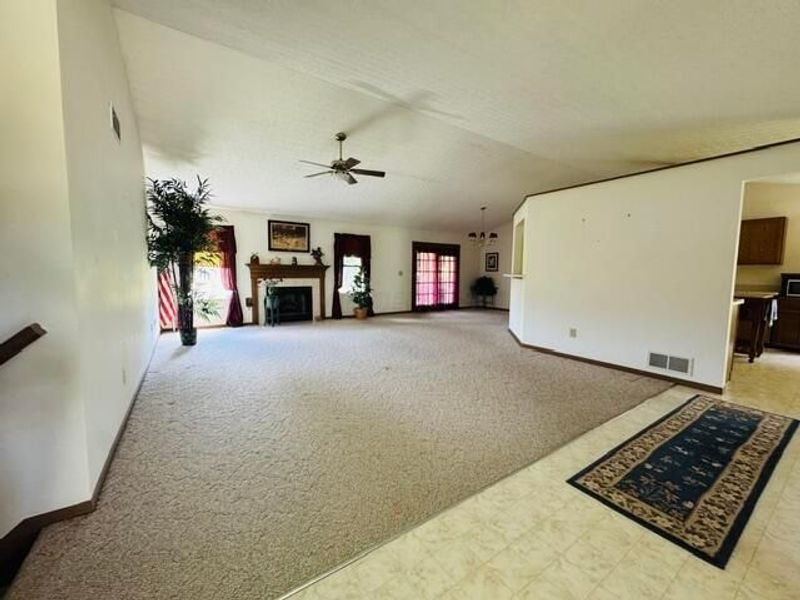 1716 Fern Trail Drive , Lancaster, OH 43130 Photo 5