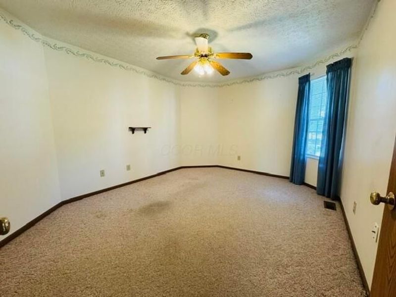 1716 Fern Trail Drive , Lancaster, OH 43130 Photo 7