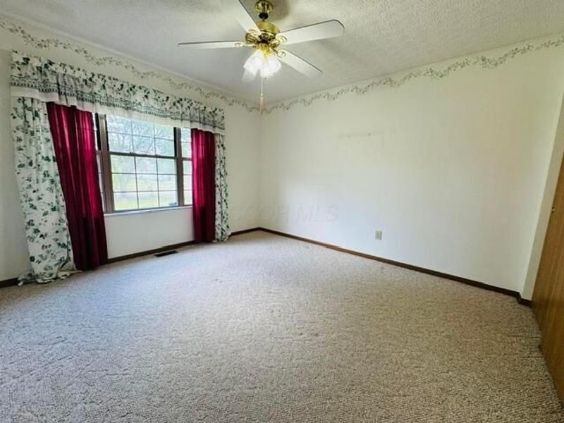 1716 Fern Trail Drive , Lancaster, OH 43130 Photo 8