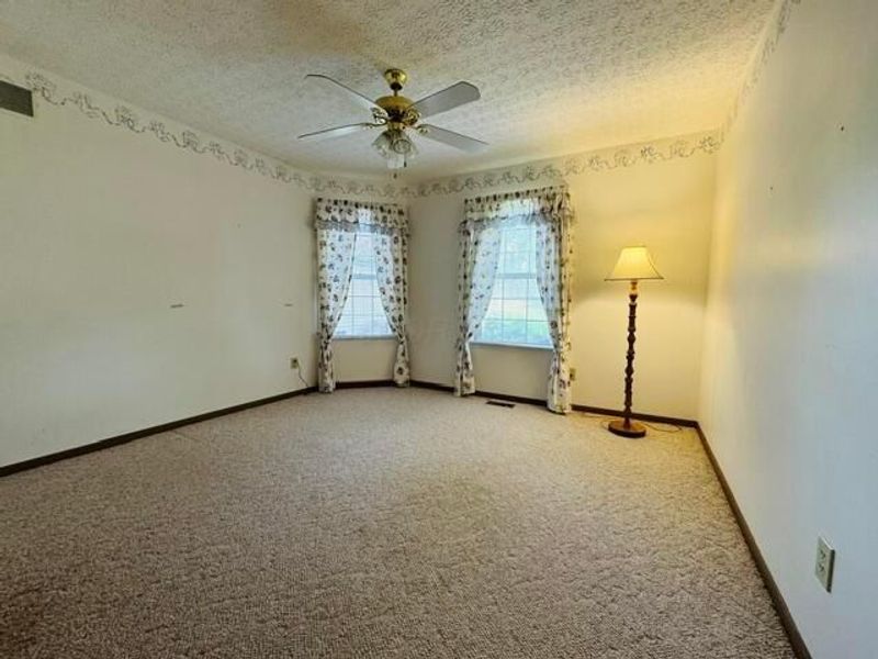 1716 Fern Trail Drive , Lancaster, OH 43130 Photo 9