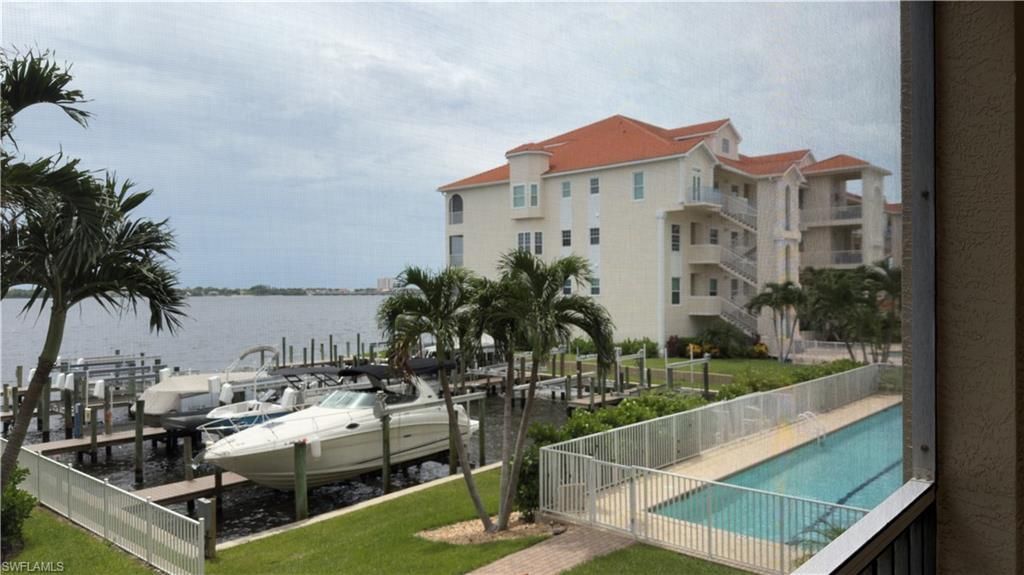 4235 SE 20th Pl, Unit C201, Cape Coral, FL 33904 Photo