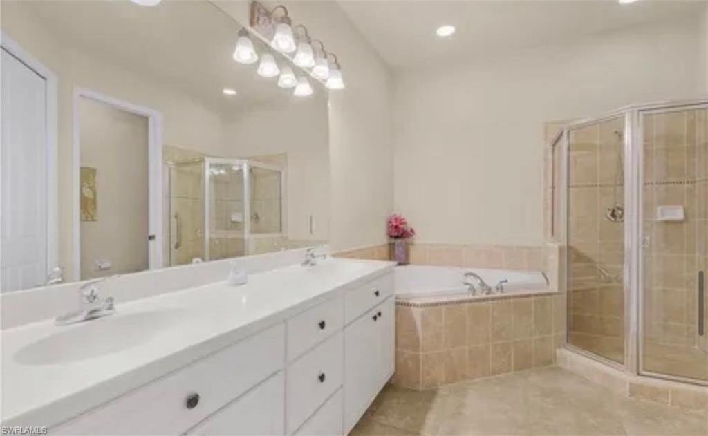 4235 SE 20th Pl, Unit C201, Cape Coral, FL 33904 Photo