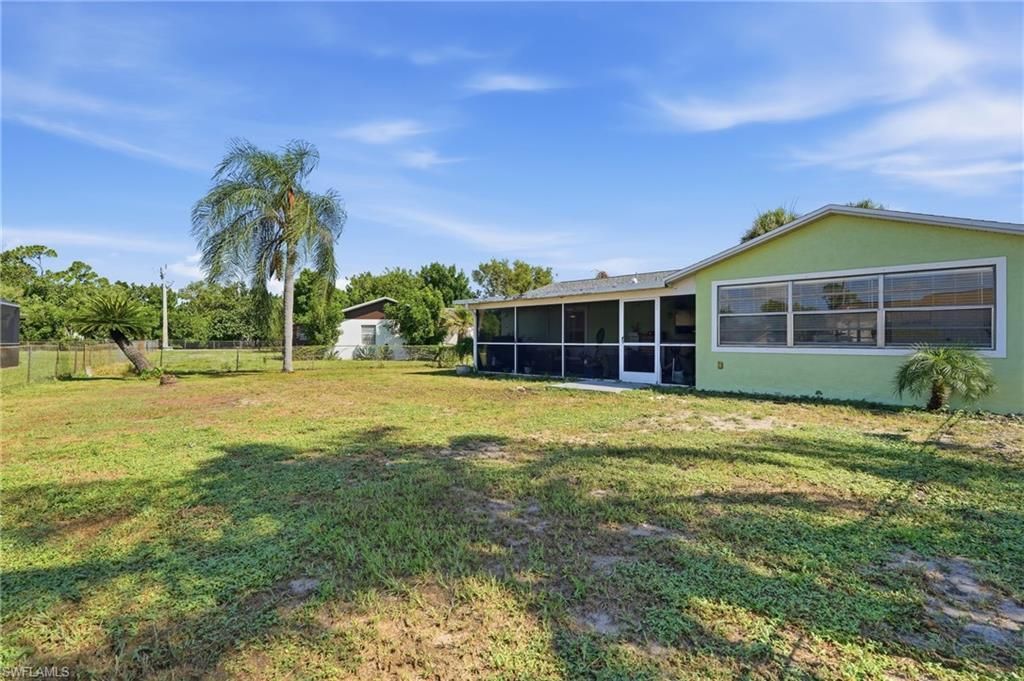 19368 Coraltree Ct, Lehigh Acres, FL 33936 Photo