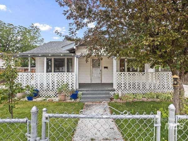 1107 Rosenlof Ave, Nampa, ID 83687