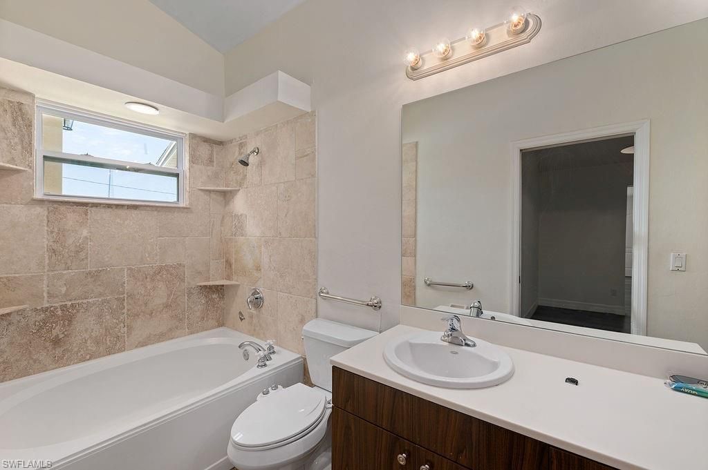 24709 Rodas Dr, Bonita Springs, FL 34135 Photo