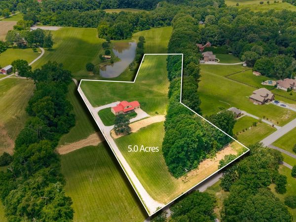 2726 New Hall Rd, Greenbrier, TN 37073