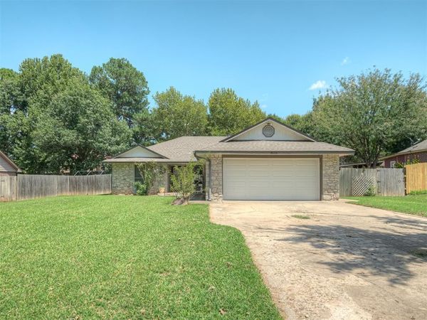 1978 Spencer Drive, Harrah, OK 73045