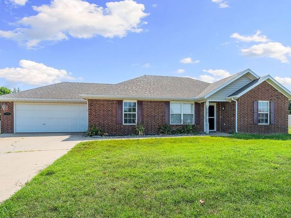 170 Washburn Drive, Pea Ridge, AR 72751