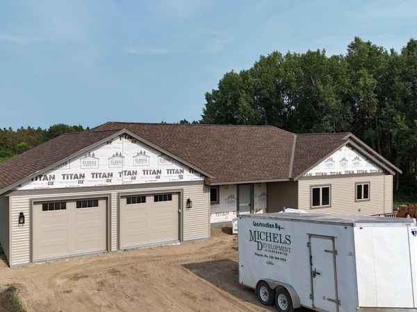 16435 26th St NE, New London, MN 56273