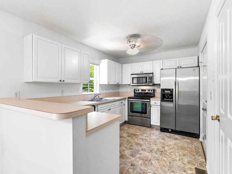 1113 Green Knoll Drive , Westerville, OH 43081 Photo 11