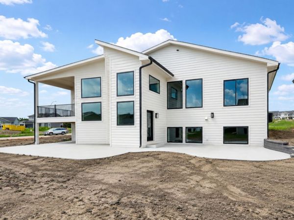 17303 Brookview Drive , Urbandale, IA 50263