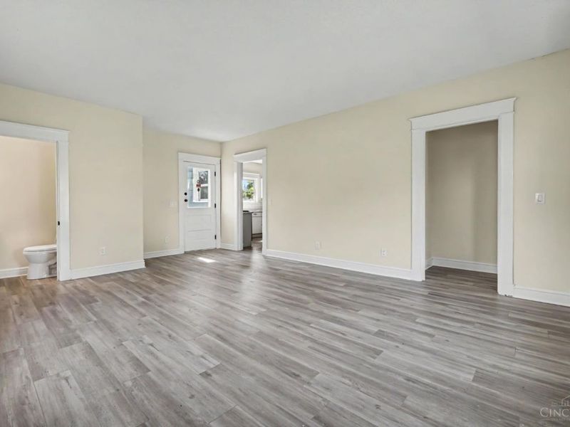 3992 Glenmore Avenue, Cheviot, OH 45211 Photo 9